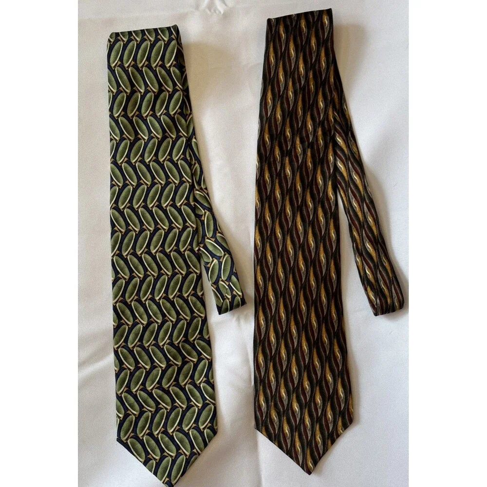 Oscar De La Renta Men’s Silk Tie Lot Of 2